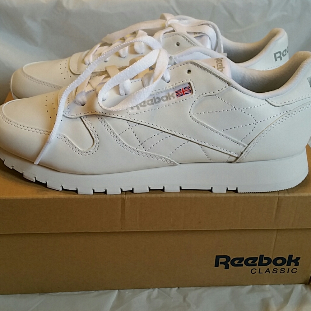NWOT Classic Reebok